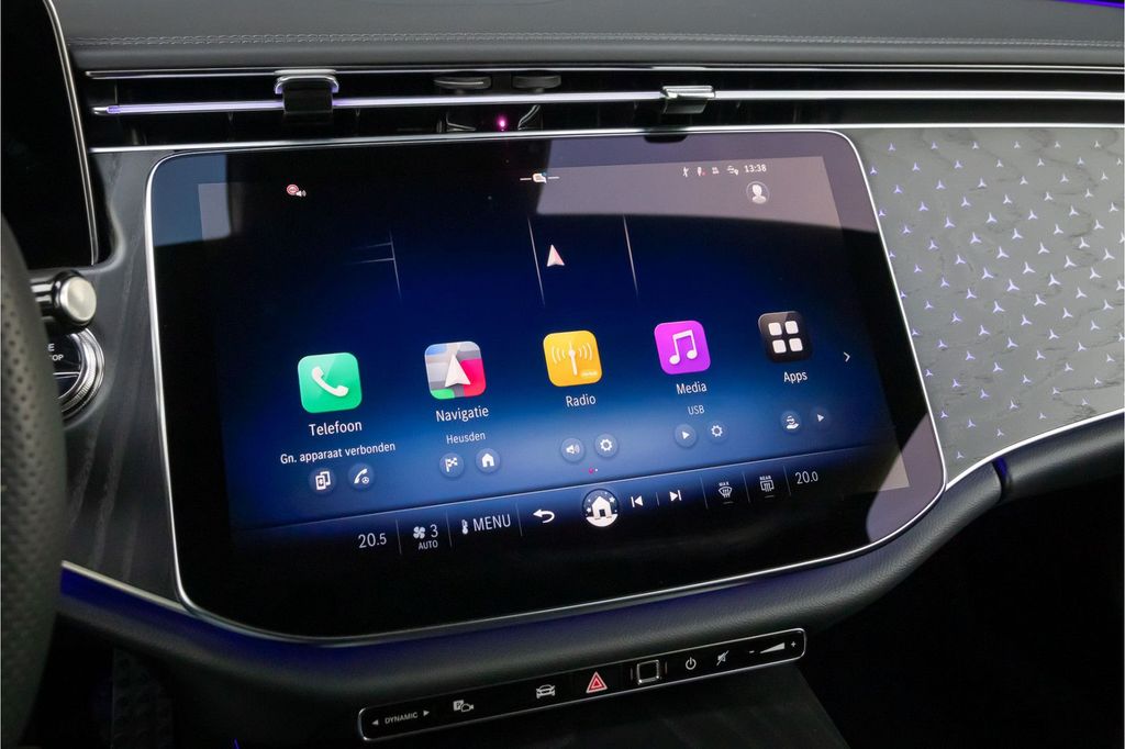 Mercedes-Benz E 220 2025