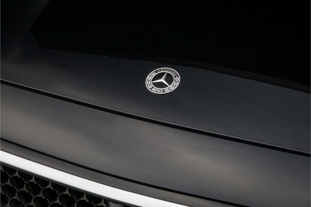 Mercedes-Benz E 220 2025