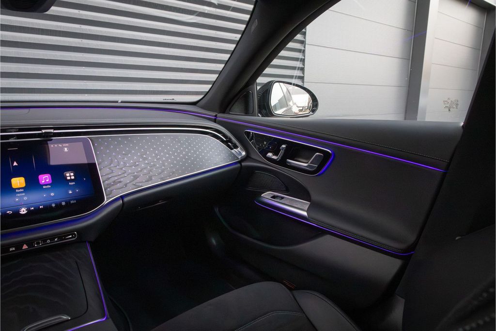 Mercedes-Benz E 220 2025