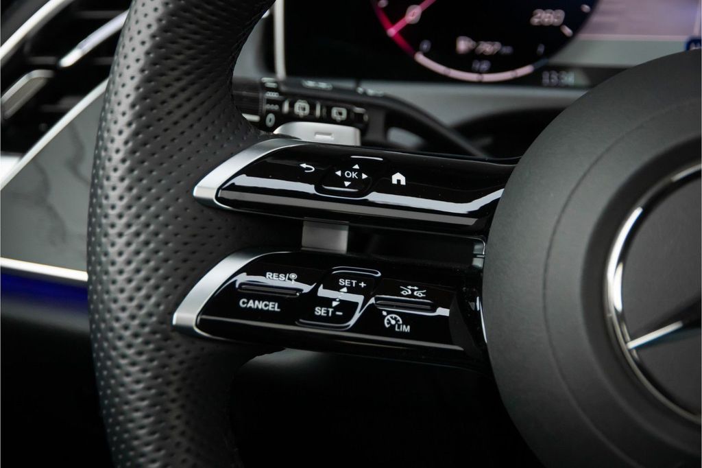 Mercedes-Benz E 220 2025