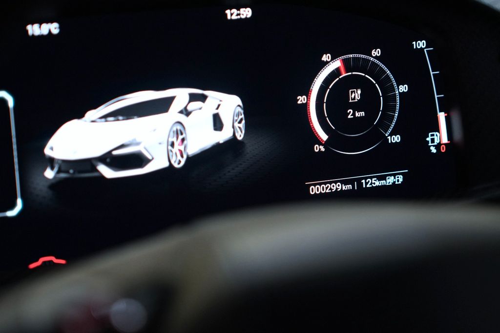 Lamborghini Revuelto