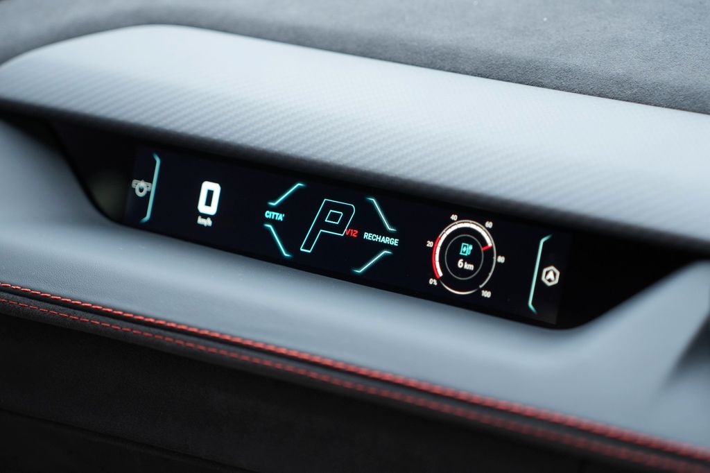 Lamborghini Revuelto