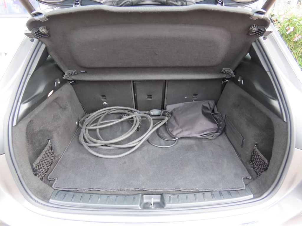 Mercedes-Benz EQA 2022