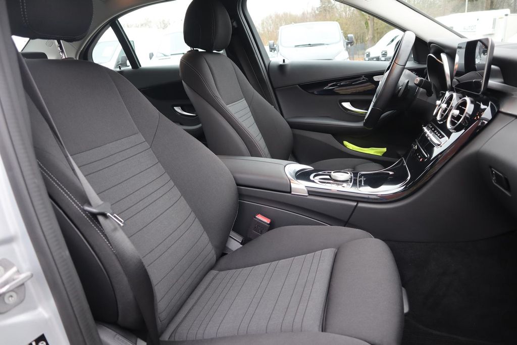 Mercedes-Benz C 200 2021