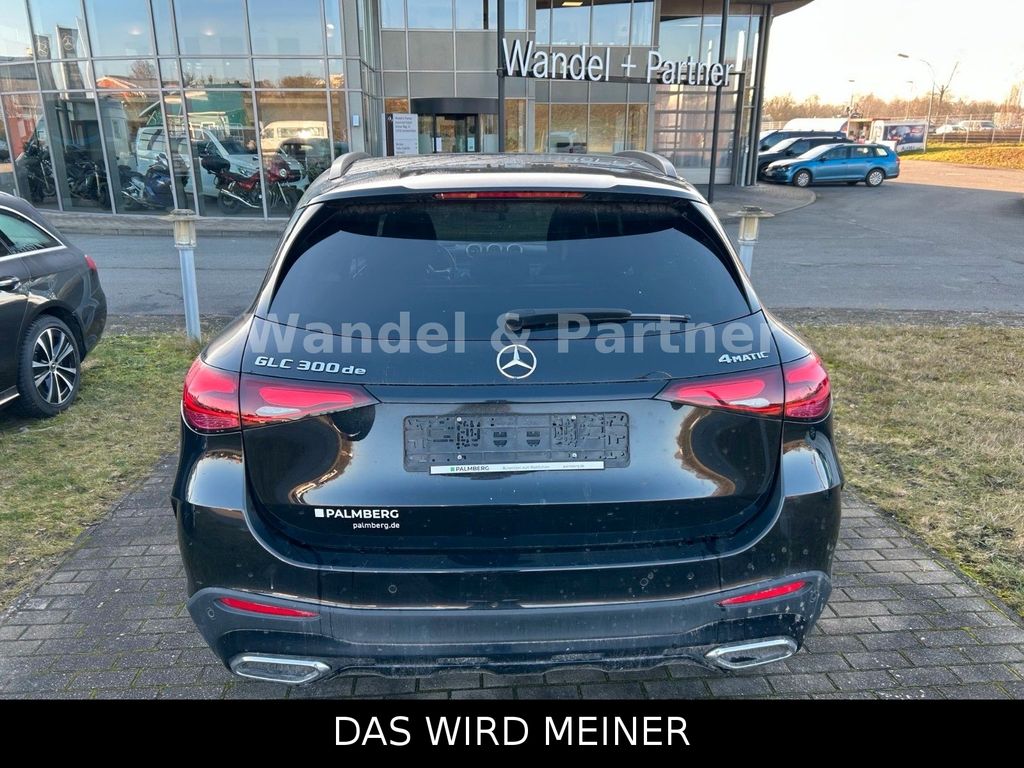 Mercedes-Benz GLC 300 2023