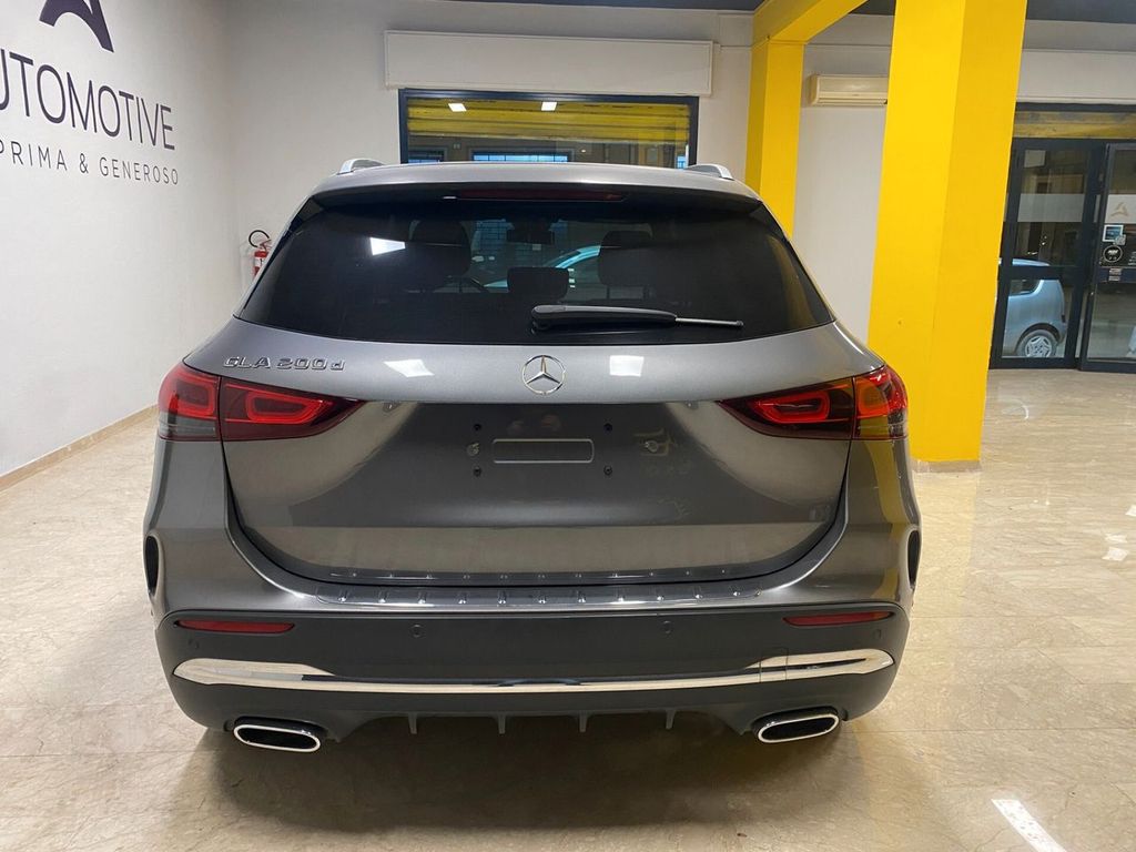 Mercedes-Benz GLA 200 2020