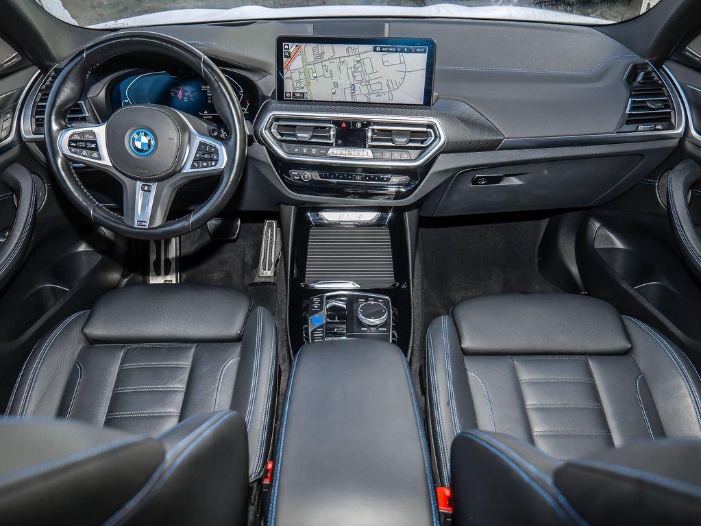 BMW iX3 2024