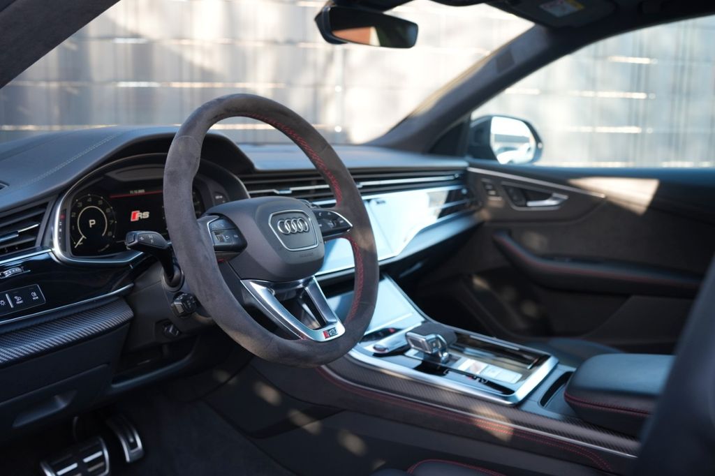 Audi RSQ8 2024