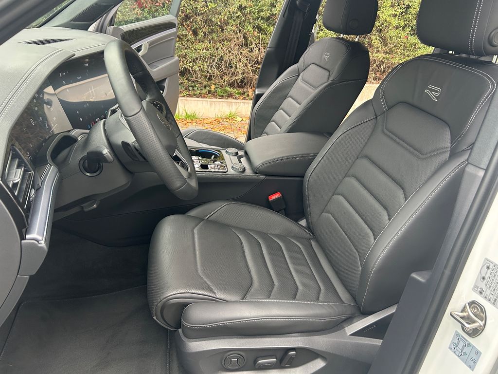 Volkswagen Touareg 2025
