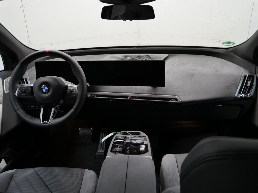 BMW iX 2025