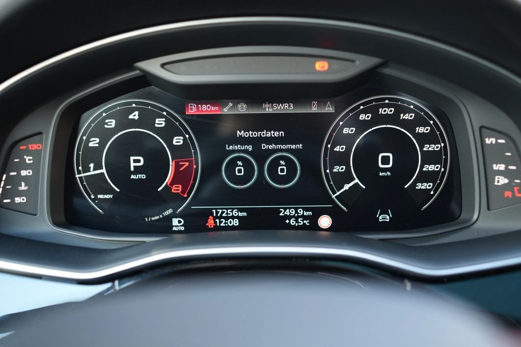 Audi RSQ8 2024