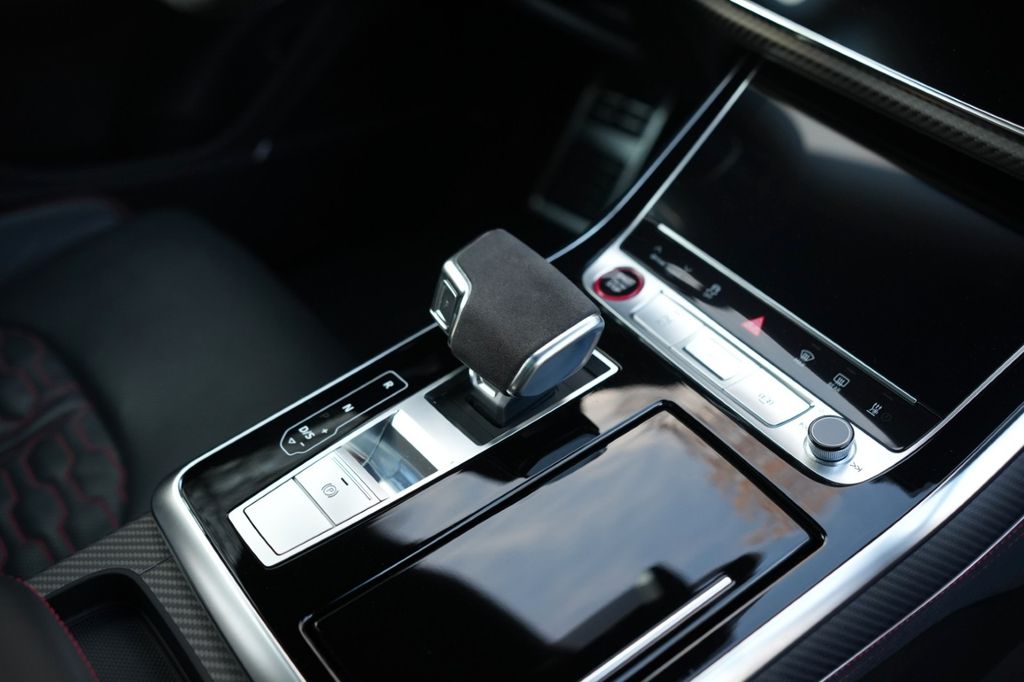 Audi RSQ8 2024