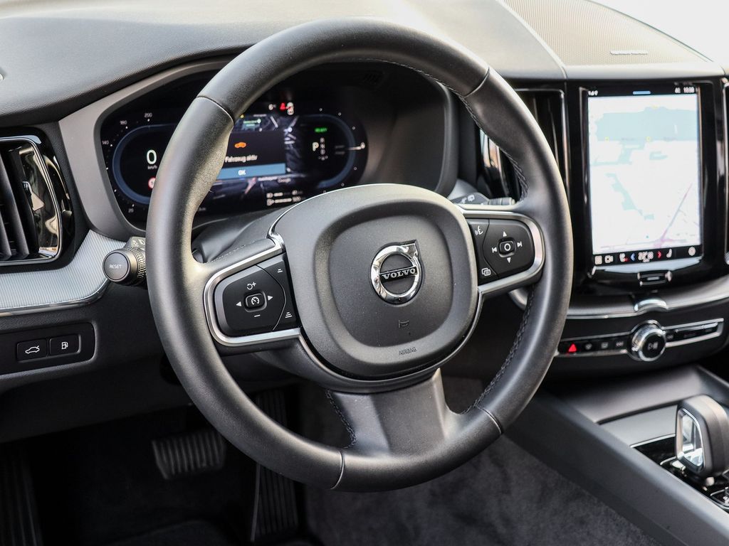 Volvo XC60 2025