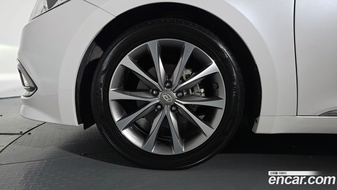 Hyundai Grandeur 2015