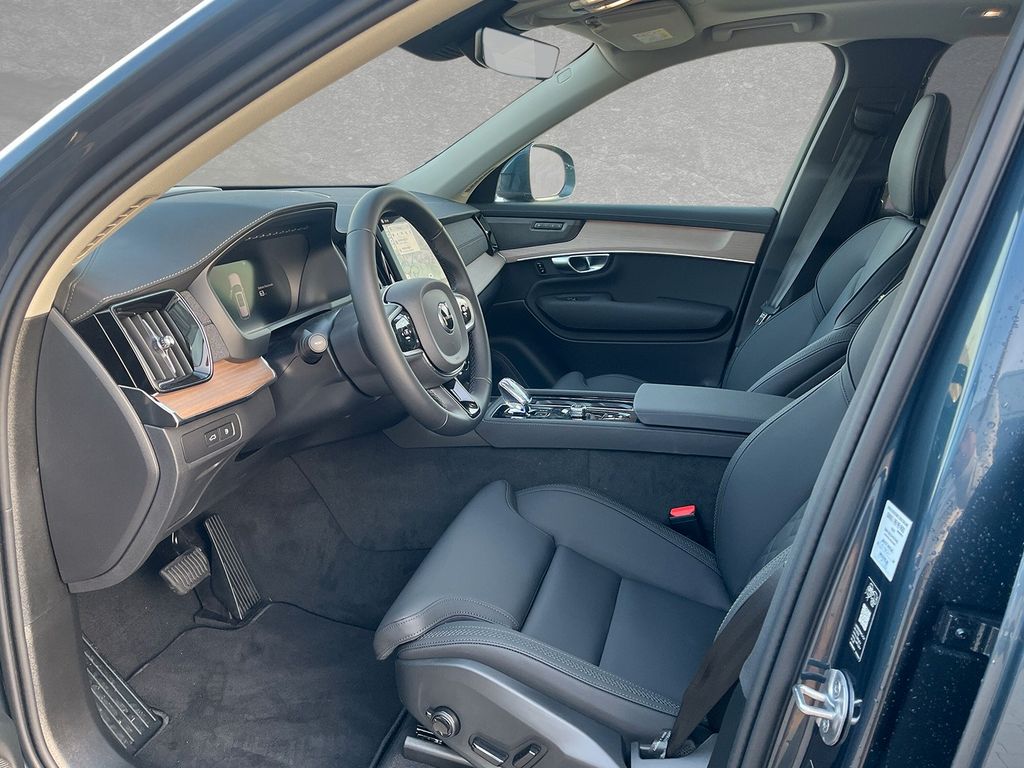 Volvo XC90 2025