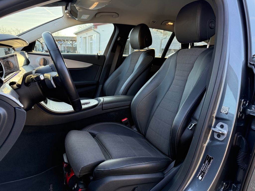 Mercedes-Benz E 300 2022