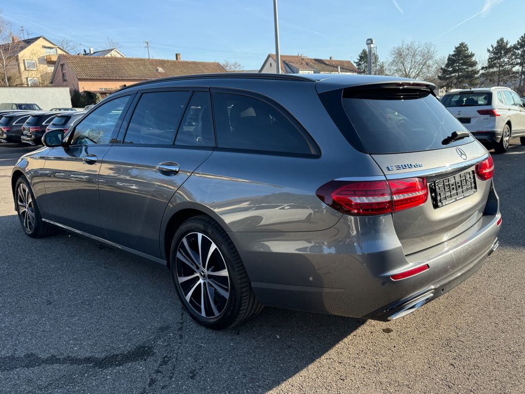 Mercedes-Benz E 300 2022