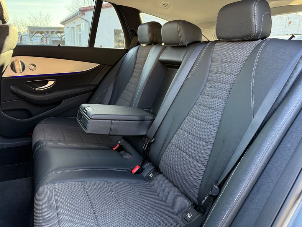 Mercedes-Benz E 300 2022