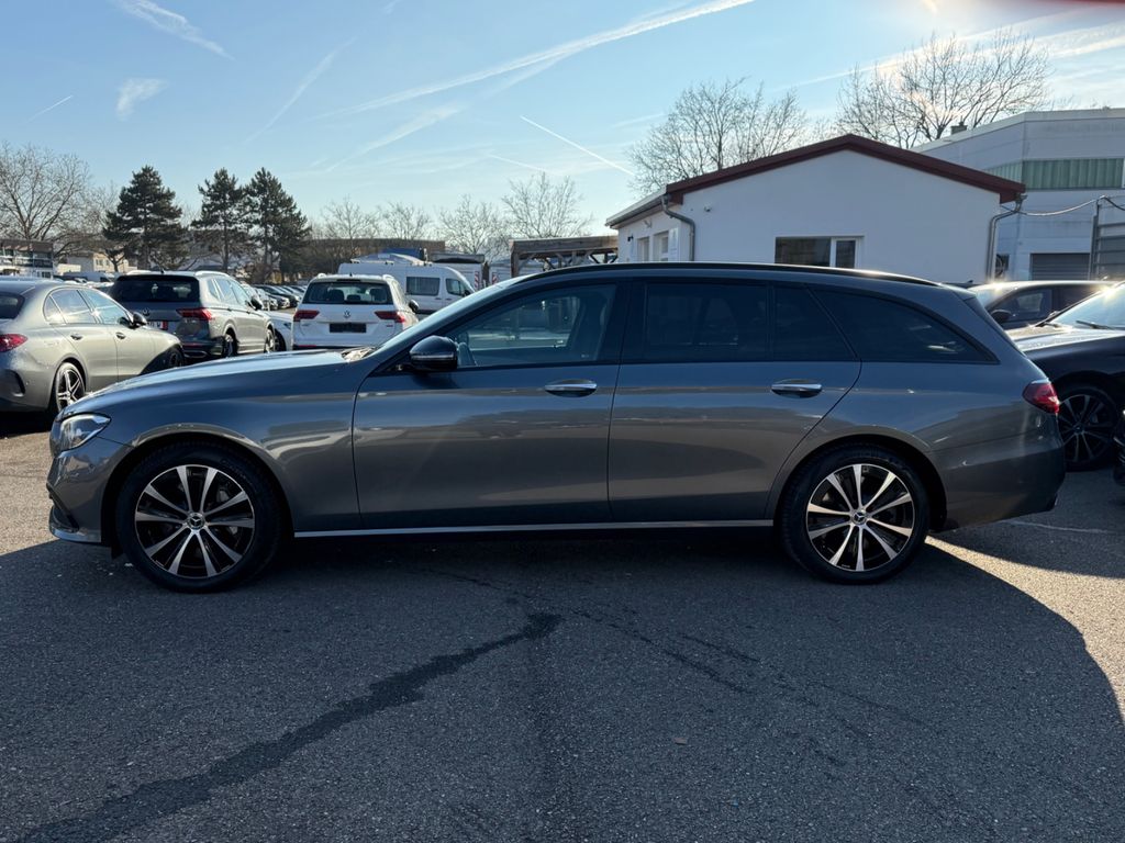 Mercedes-Benz E 300 2022