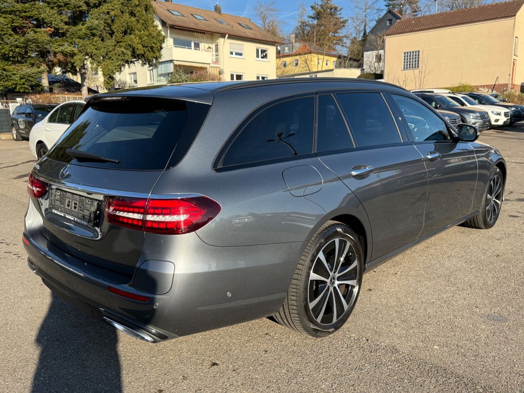 Mercedes-Benz E 300 2022