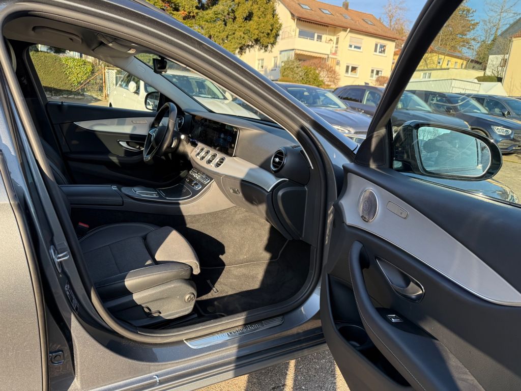 Mercedes-Benz E 300 2022