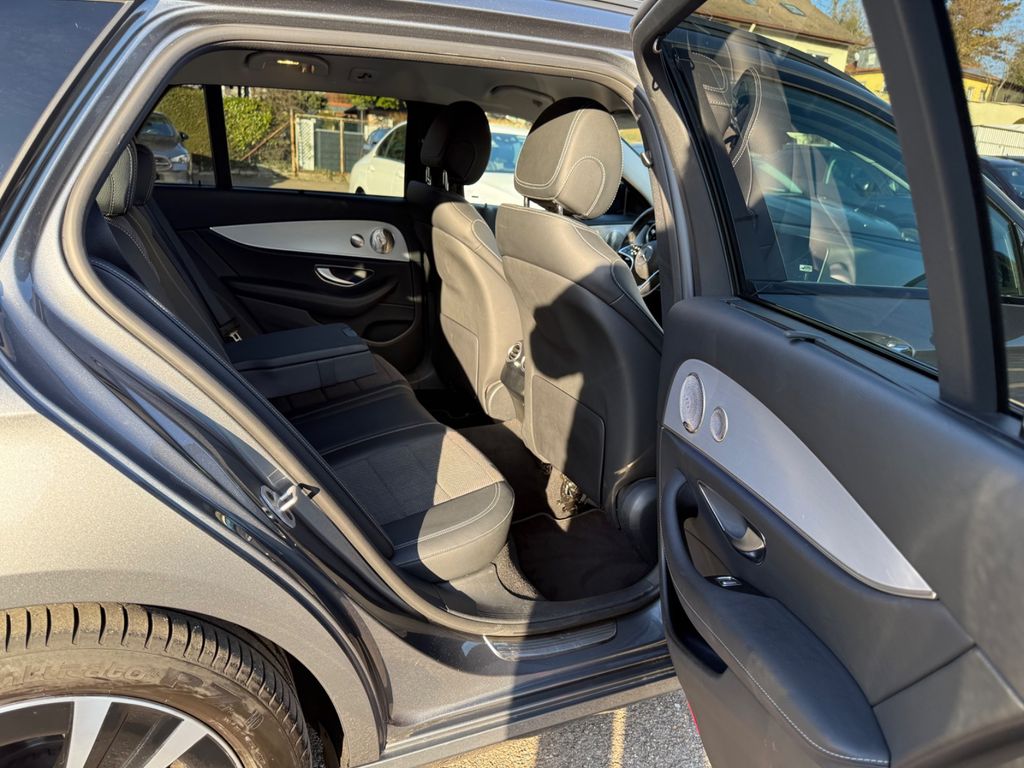 Mercedes-Benz E 300 2022