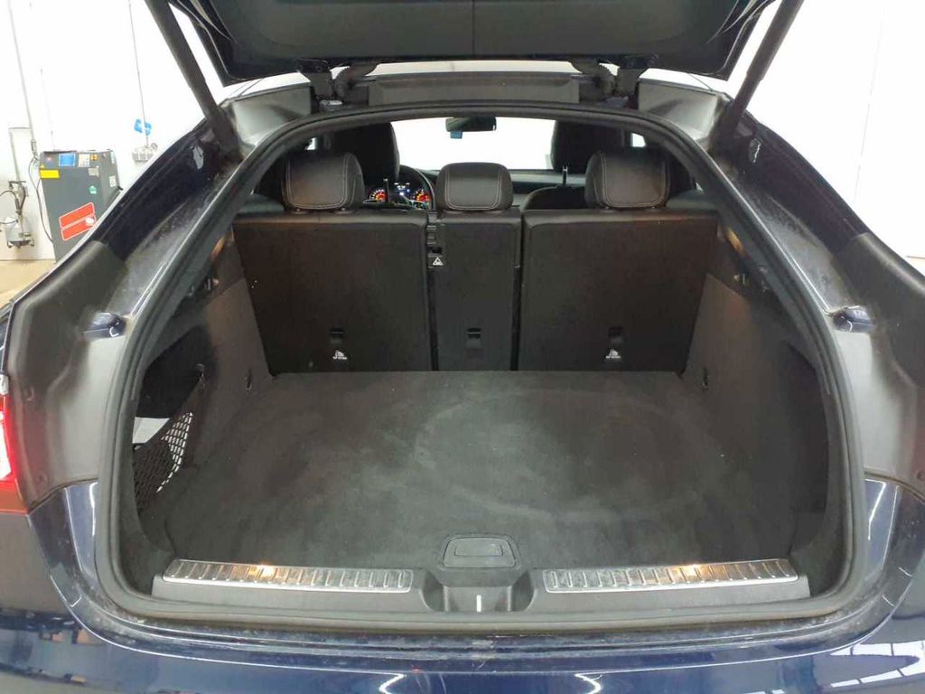 Mercedes-Benz GLC 300 2022