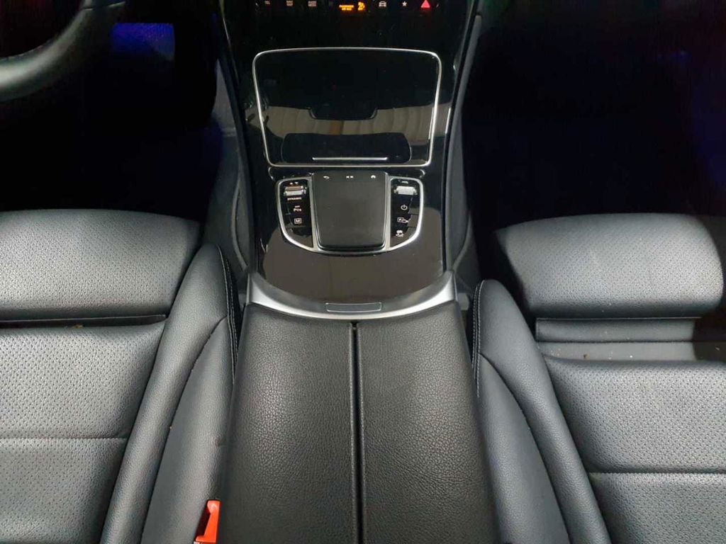 Mercedes-Benz GLC 300 2022