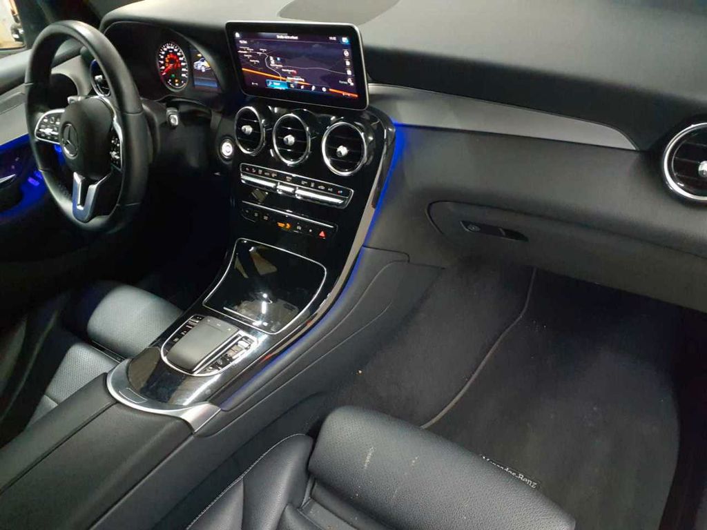 Mercedes-Benz GLC 300 2022