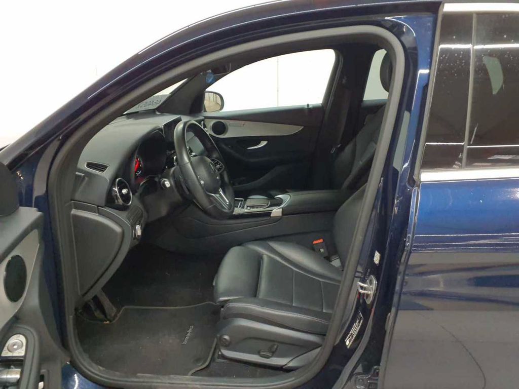 Mercedes-Benz GLC 300 2022