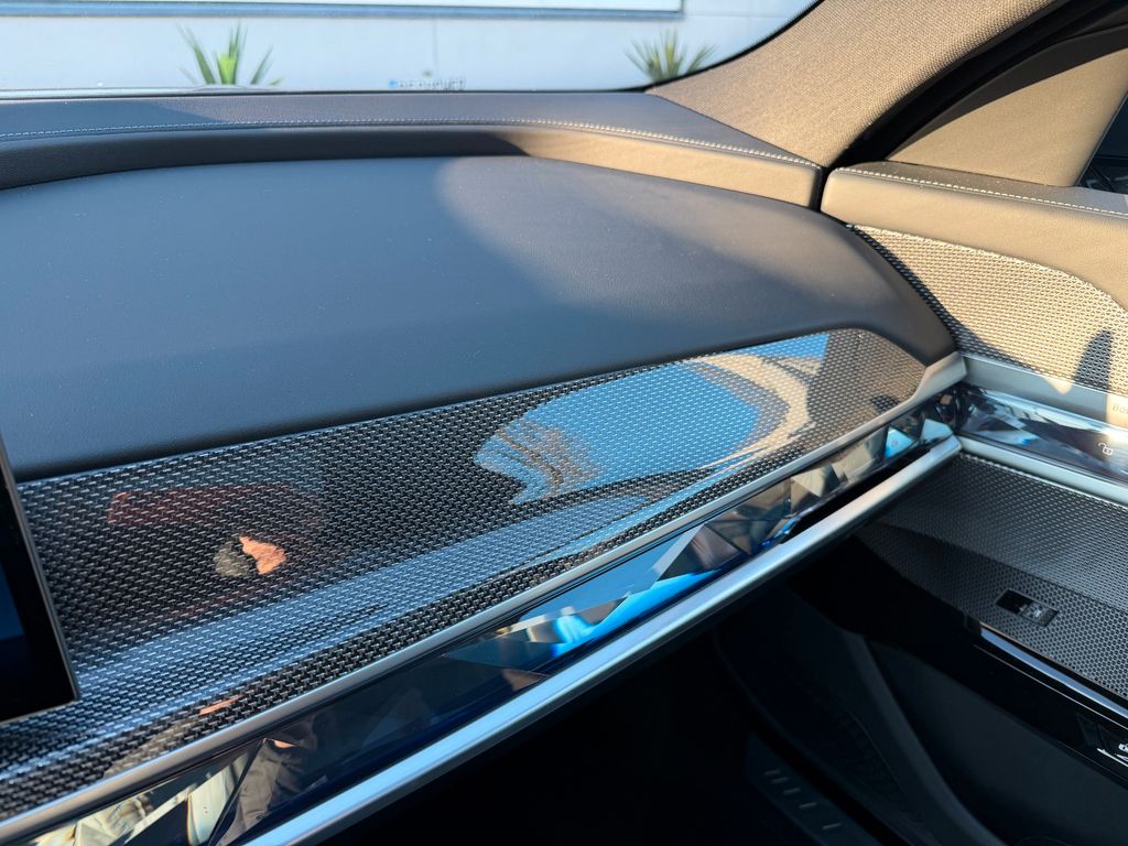 BMW i7 2024