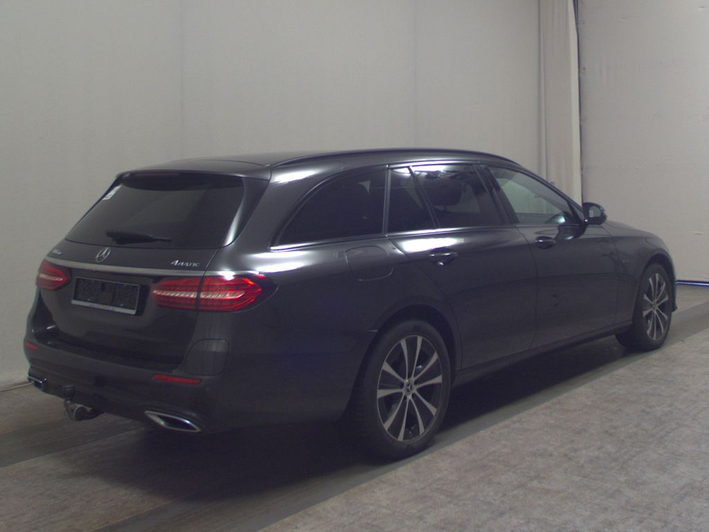 Mercedes-Benz E 300 2021