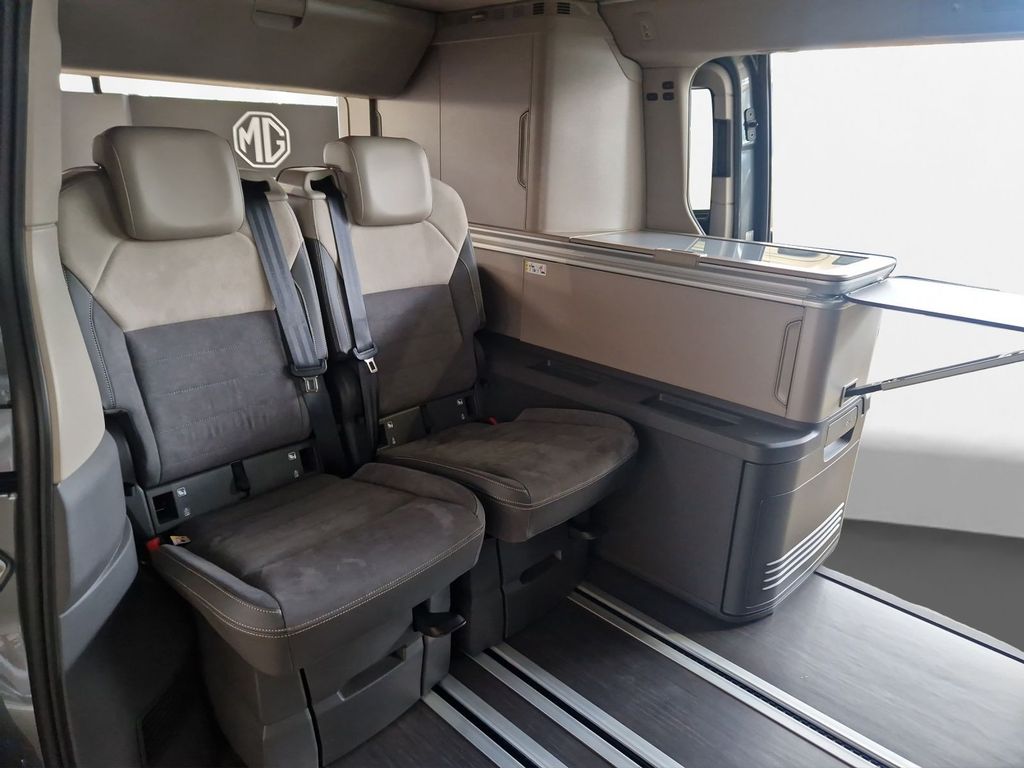 Volkswagen T7 California 2025