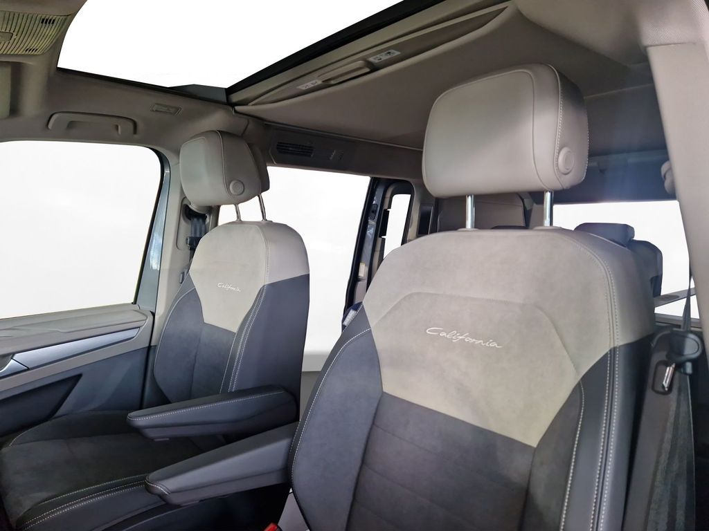 Volkswagen T7 California 2025