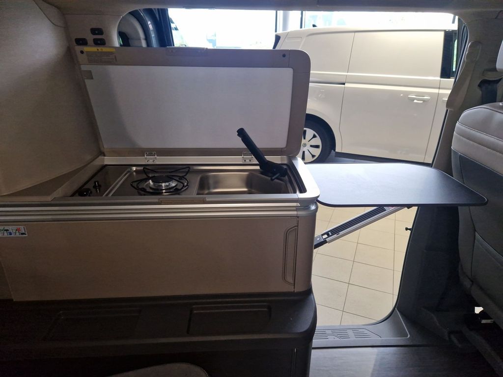 Volkswagen T7 California 2025