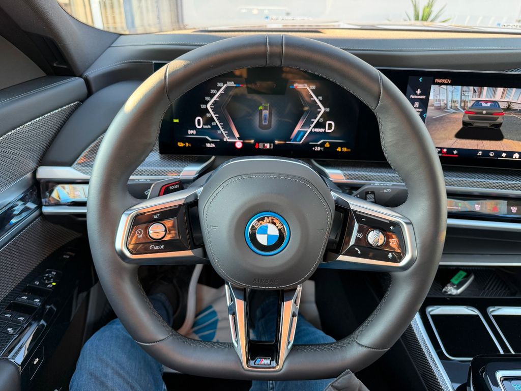 BMW i7 2024