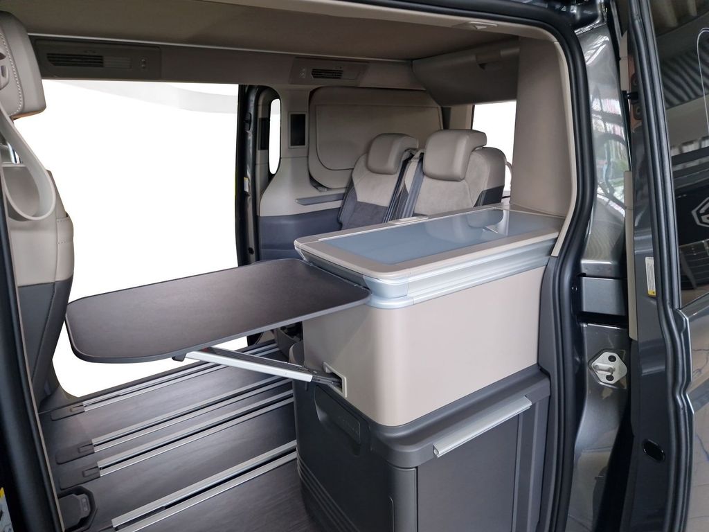 Volkswagen T7 California 2025