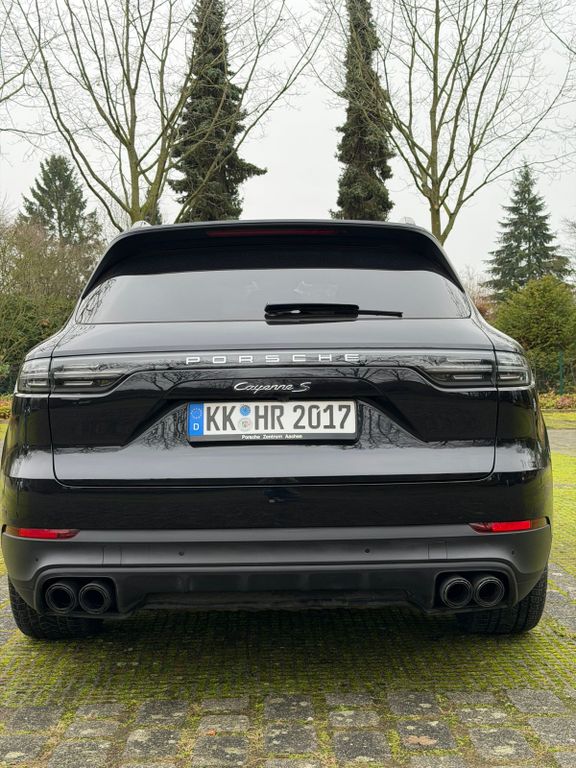 Porsche Cayenne 2021