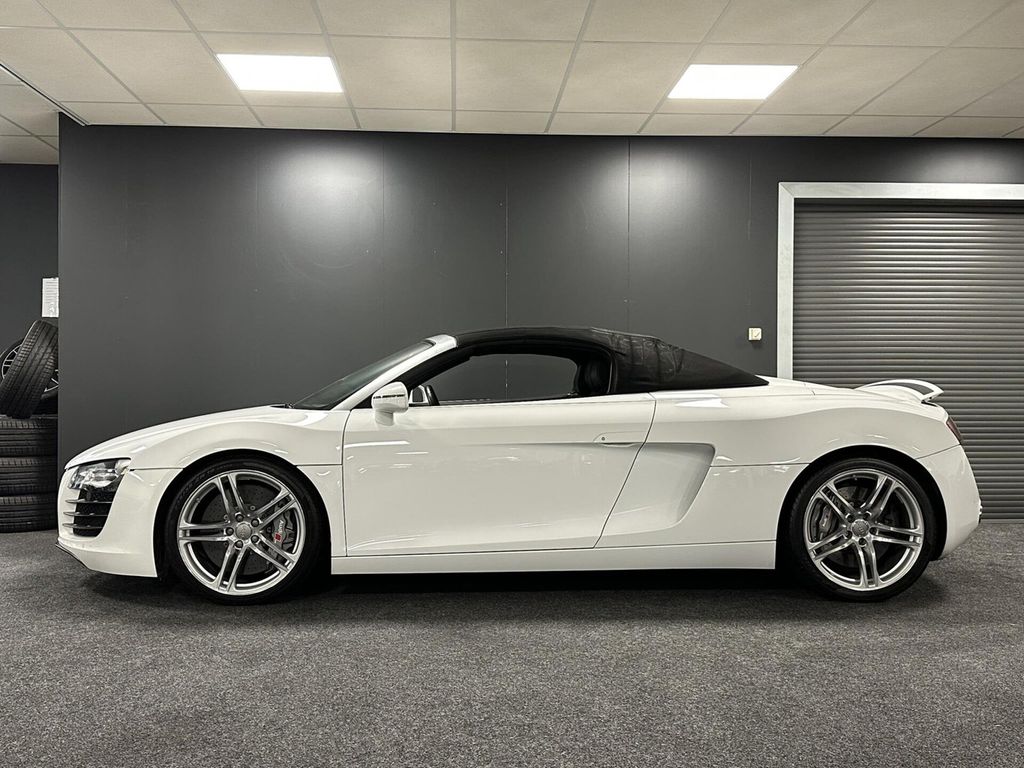 Audi R8 2011