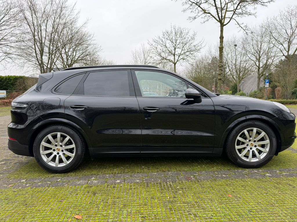 Porsche Cayenne 2021