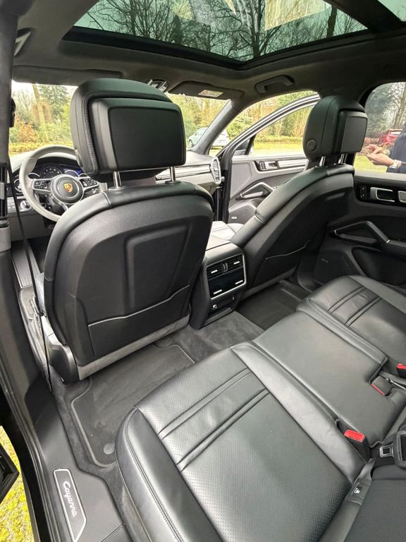 Porsche Cayenne 2021
