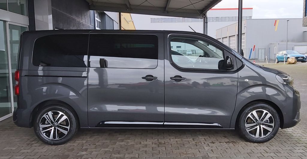 Peugeot Traveller