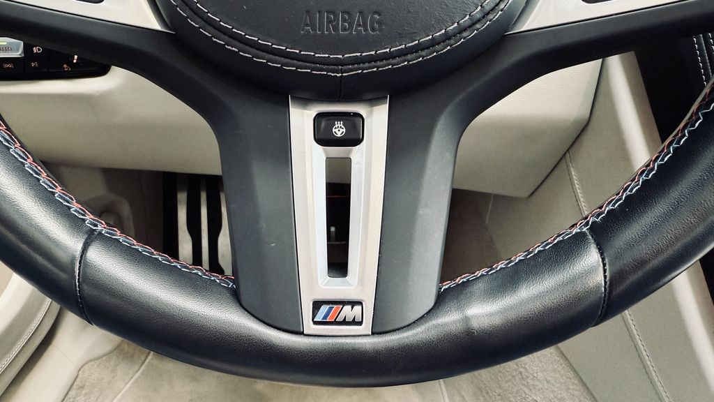 BMW M850 2022