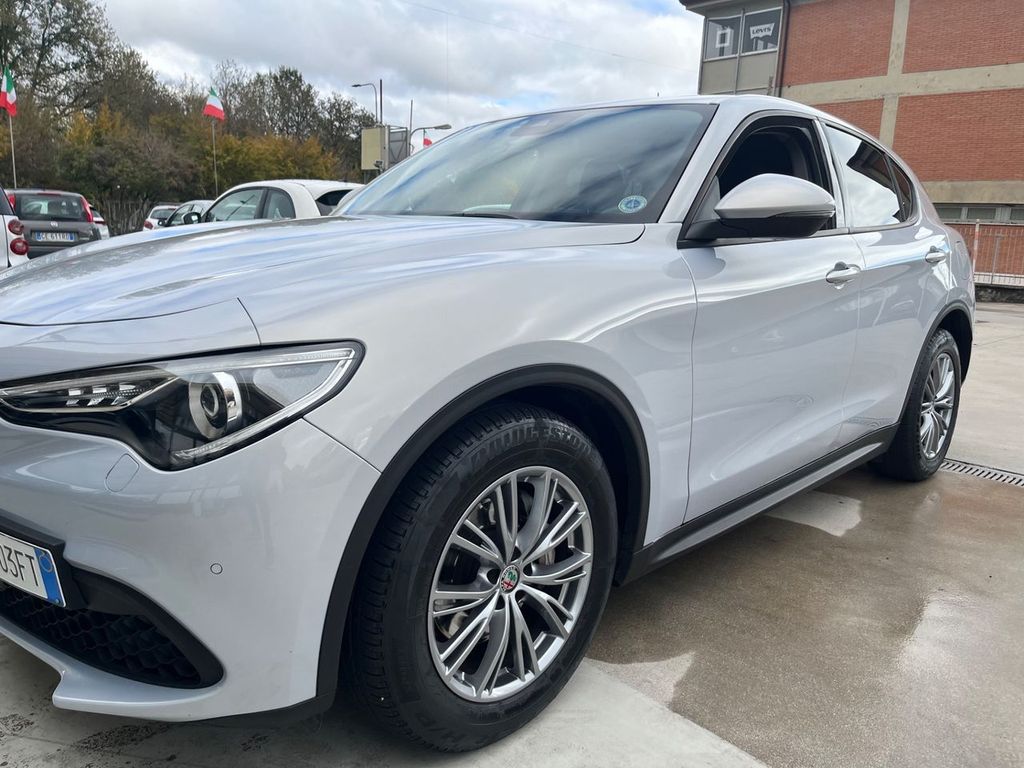 Alfa Romeo Stelvio 2021