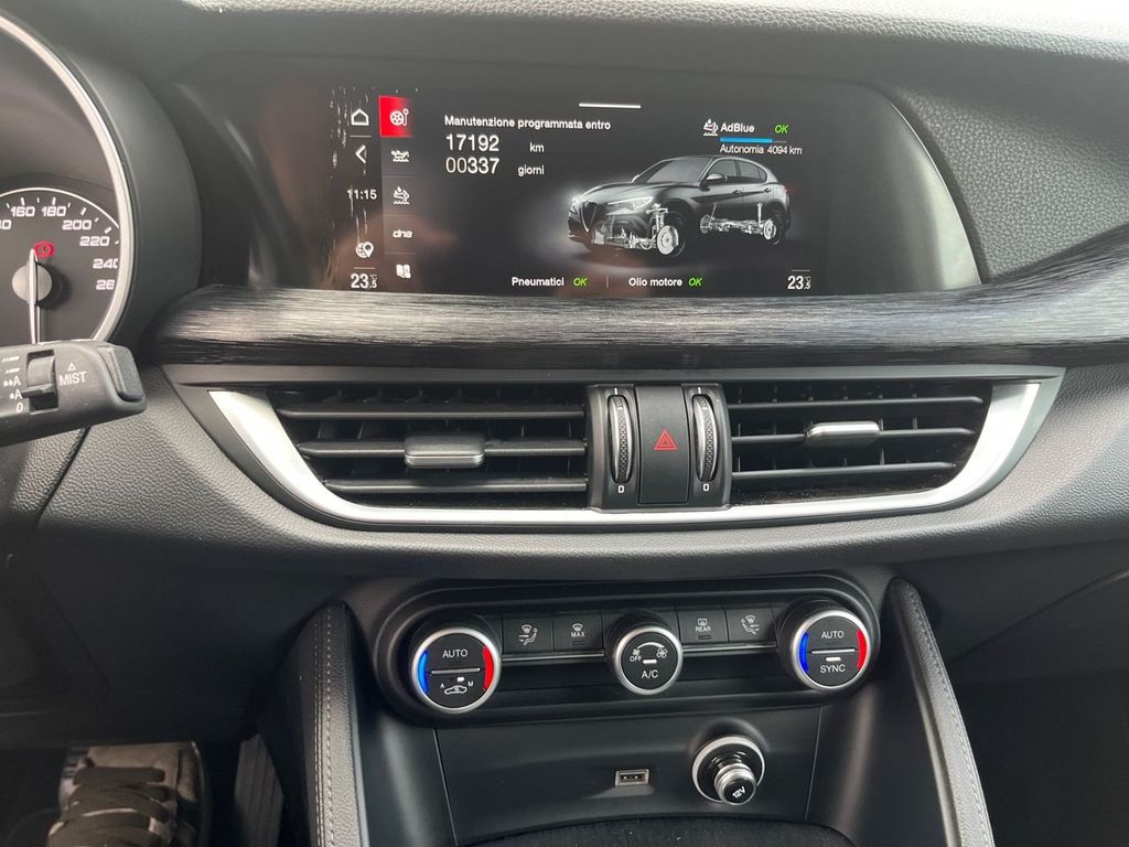 Alfa Romeo Stelvio 2021