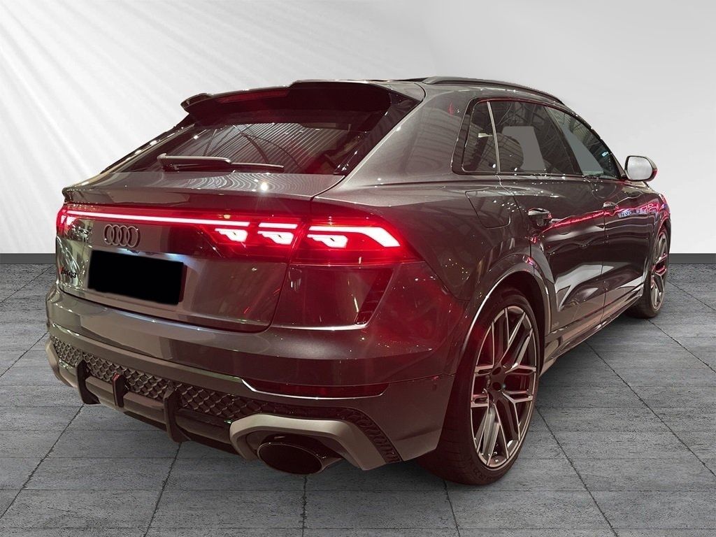 Audi RSQ8 2025