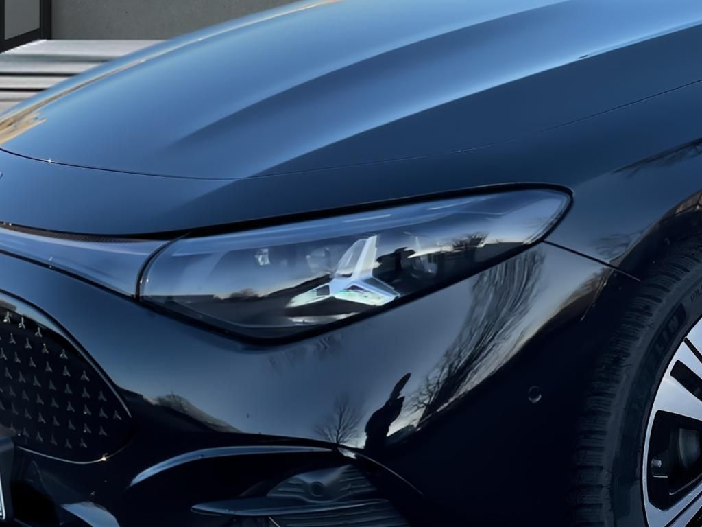 Mercedes-Benz CLA 350 2025