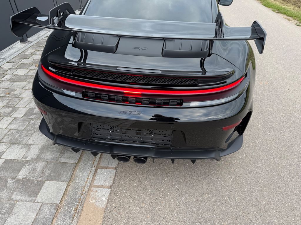 Porsche 992 2025