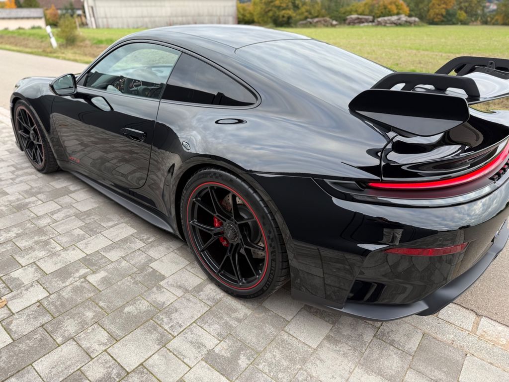 Porsche 992 2025