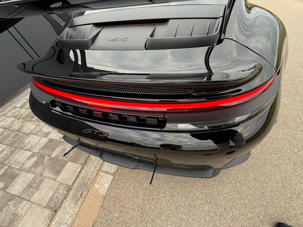 Porsche 992 2025